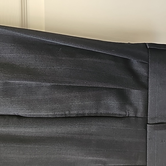 Beautiful man's 2 pce suit. - Picture 8 of 13